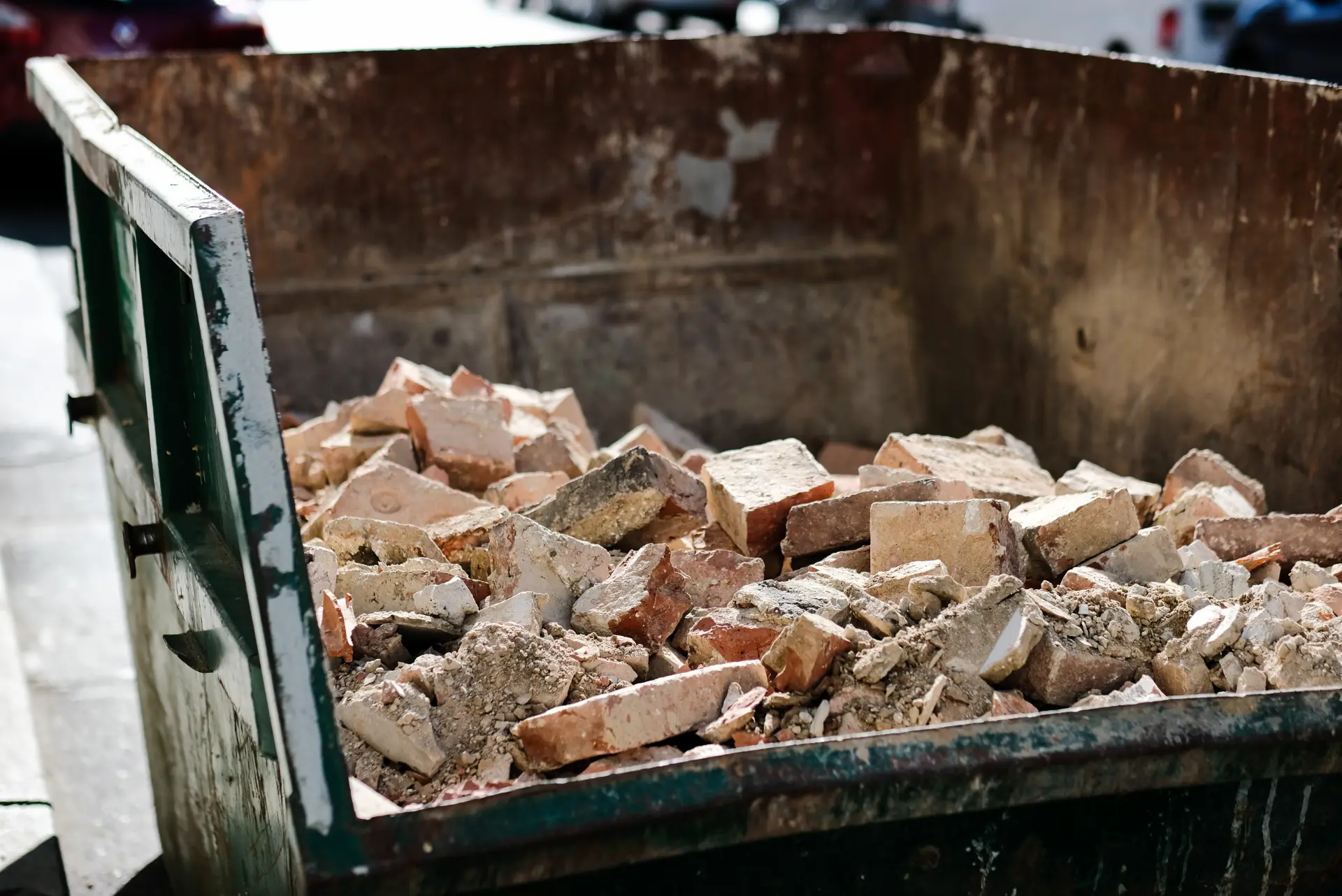 How to Safely Dispose of Construction Waste